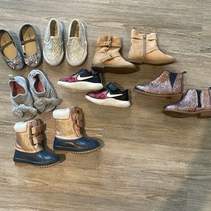 Size 6 boots / snow boots / tennis shoes bundle